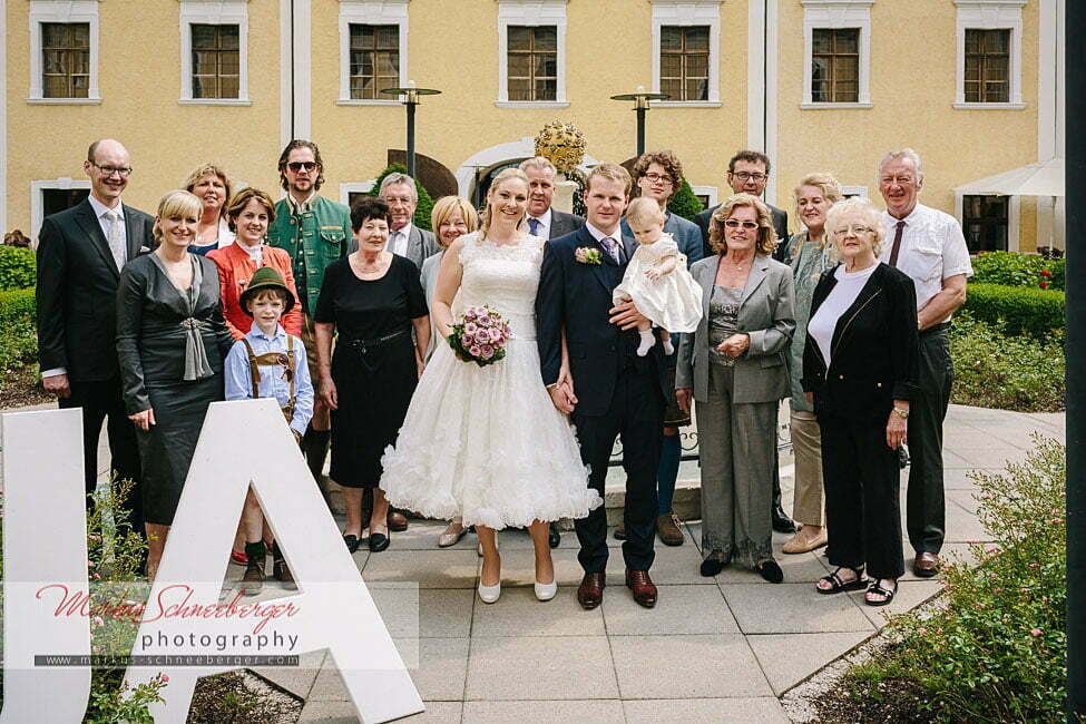 hochzeitsfotograf_markus_schneeberge-Mayerhof-Mostviertel-Niederösterreich-Seitenshochzeitsfotograf_markus_schneeberger-bianca-chris-standesamt-mondsee-schloss11