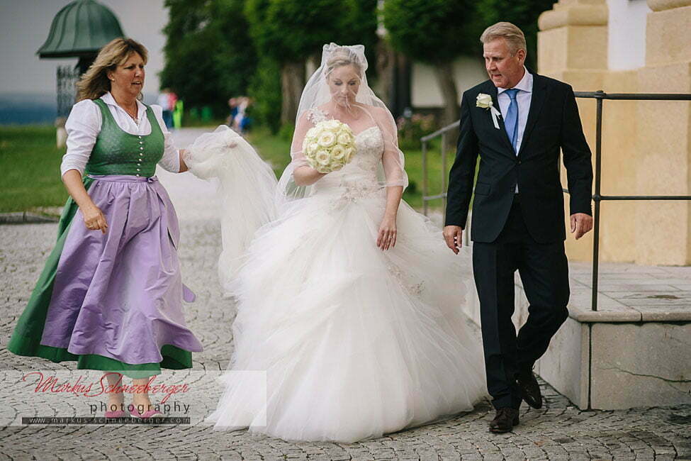 hochzeitsfotograf_markus_schneeberge-Mayerhof-Mostviertel-Niederösterreich-Seitenshochzeitsfotograf_markus_schneeberger-bianca-chris-standesamt-salzburg-leopoldskron-hochzeit-maria-plain-schloss-32