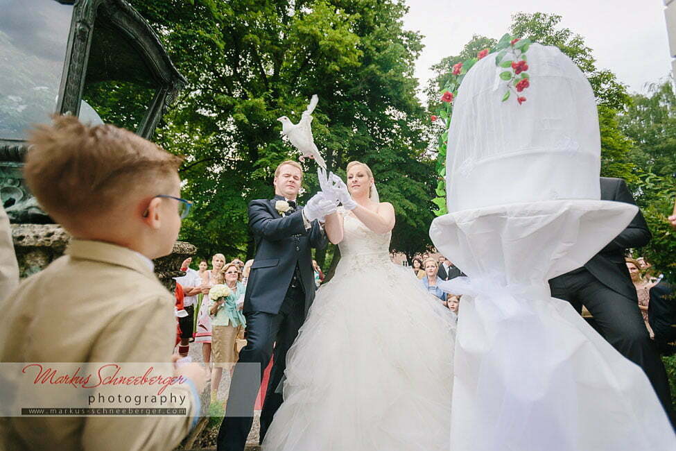 hochzeitsfotograf_markus_schneeberge-Mayerhof-Mostviertel-Niederösterreich-Seitenshochzeitsfotograf_markus_schneeberger-bianca-chris-standesamt-salzburg-leopoldskron-hochzeit-maria-plain-schloss-42