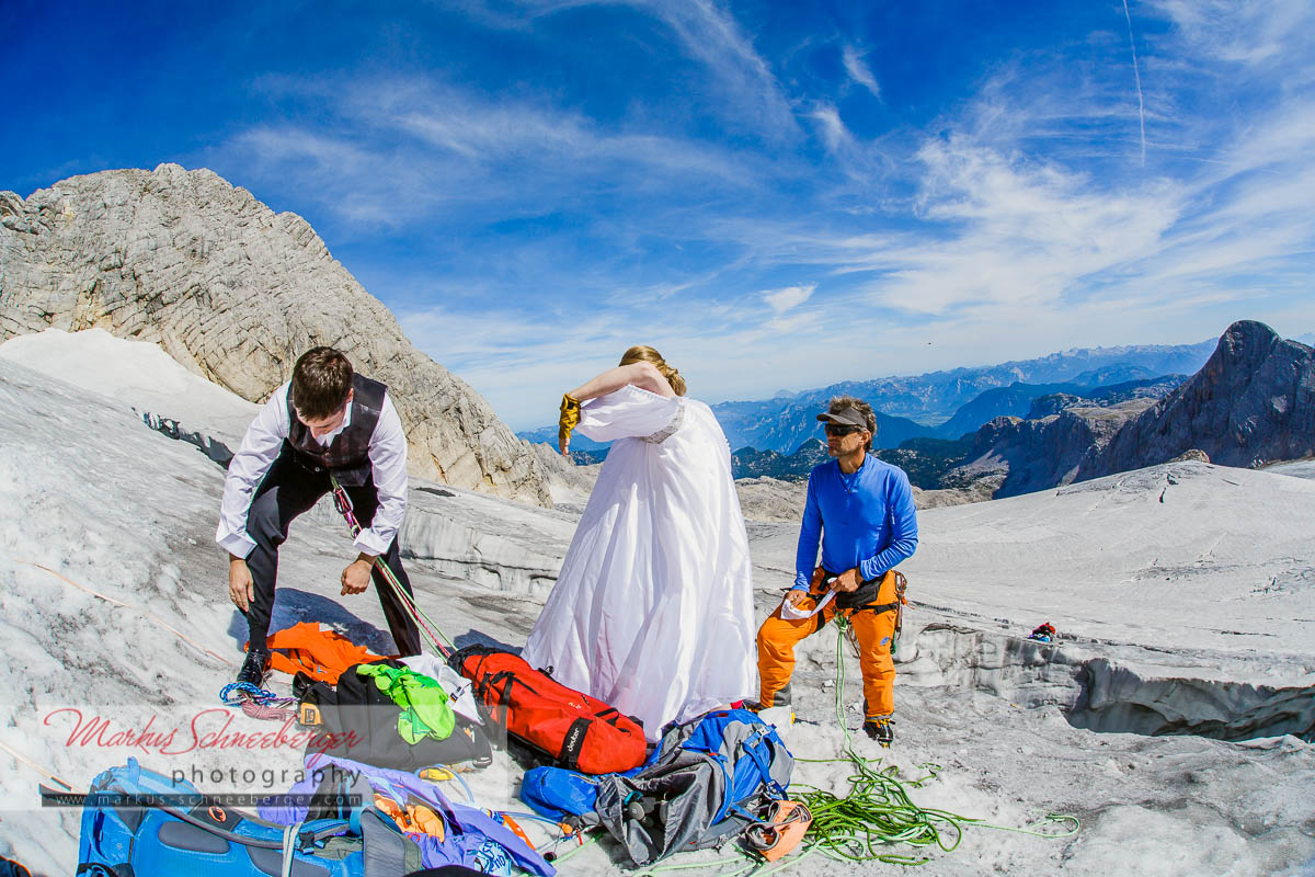 hochzeitsfotograf-markus-schneeberger-After Wedding, Angelika, Angie, Berg, Christian, Dachstein, Gletscher, Gletscherspalte, Hoher Dachstein, Siegfried, Siegi, Stangl, Zeilinger-2015-08-27-10-54-47