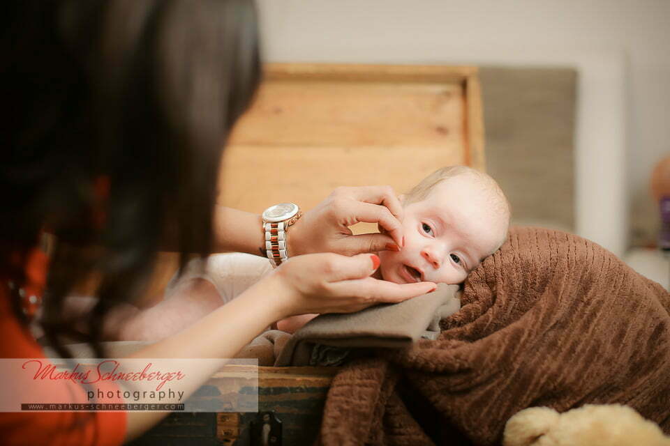 Babyfotos in Gmunden  Hochzeitsfotos und Hochzeitsbilder 